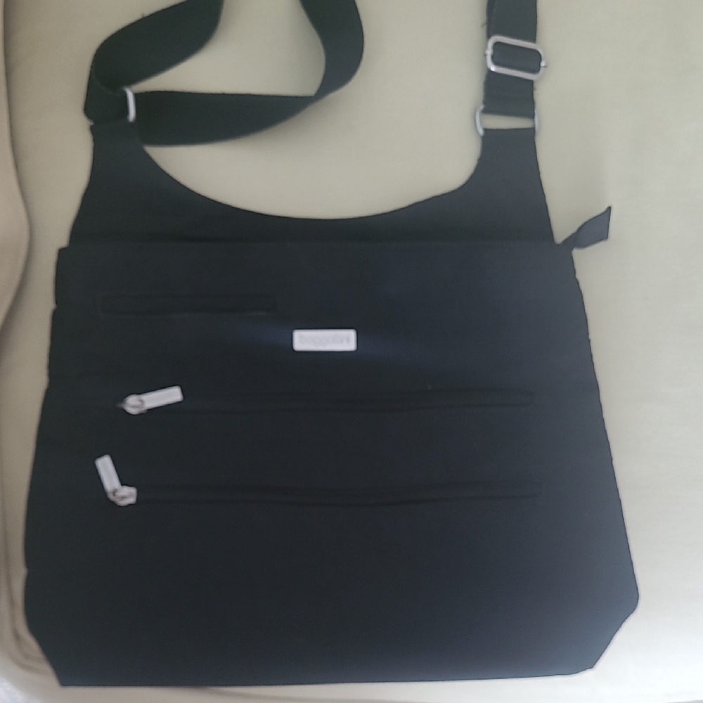 Baggallini Black Crossbody Bag